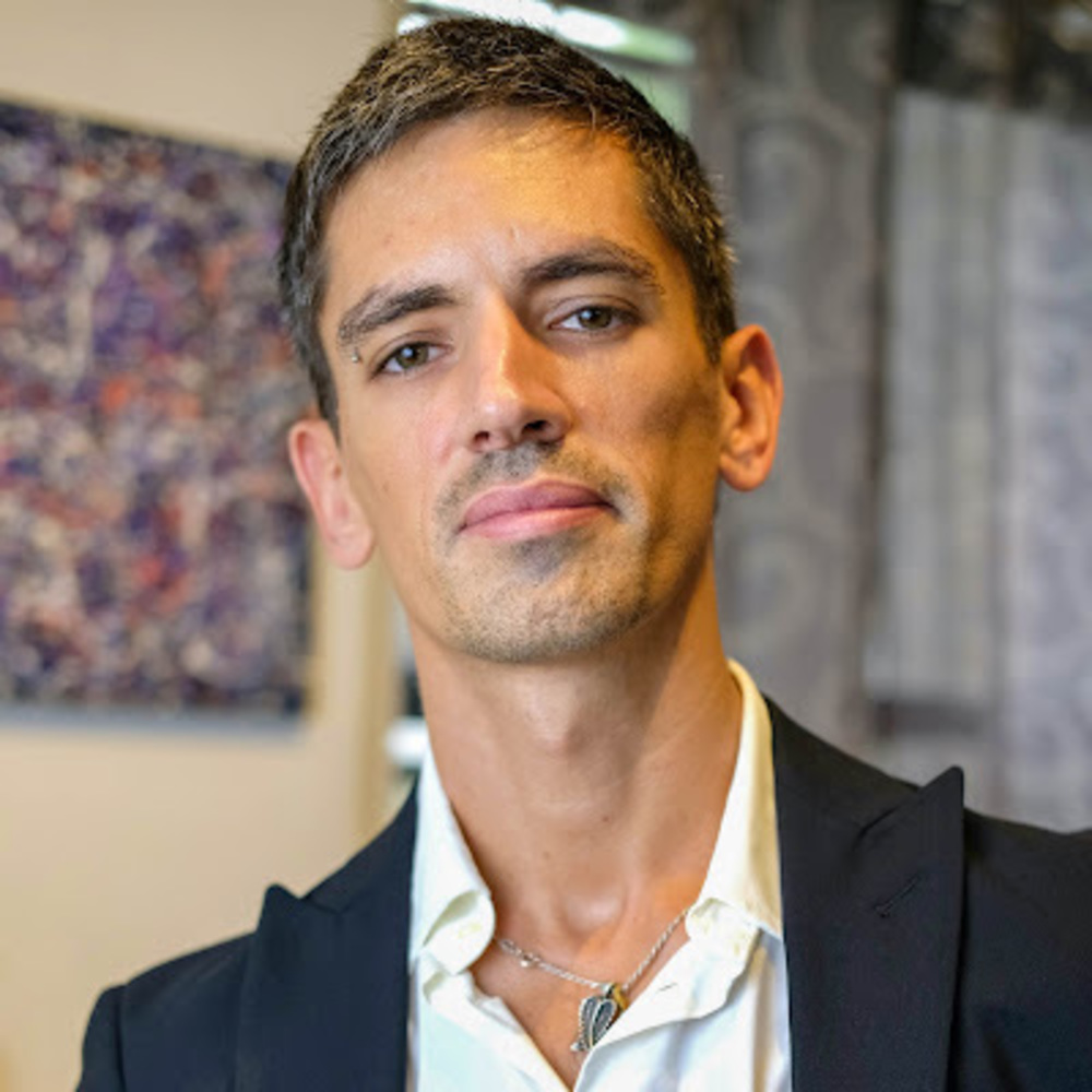 Meet your Posher, Matias